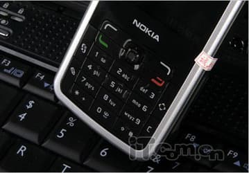 «Живые» фото Nokia N77